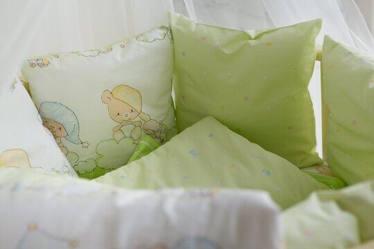 Комплект в круглую / овальную кроватку Баю-Бай Мечта зеленый (9 предметов) К91-М3