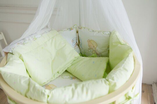 Комплект в круглую / овальную кроватку Баю-Бай Мечта зеленый (5 предметов) К51-М3