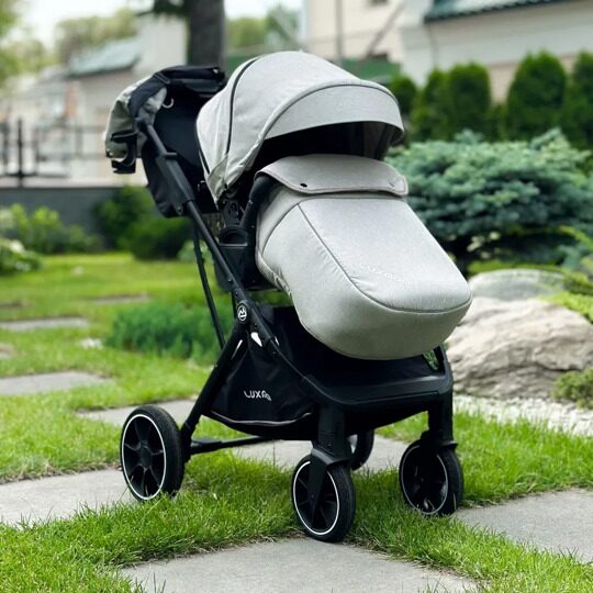 Прогулочная коляска LuxMom 740 реверсивный блок + рюкзак / Светло-серая