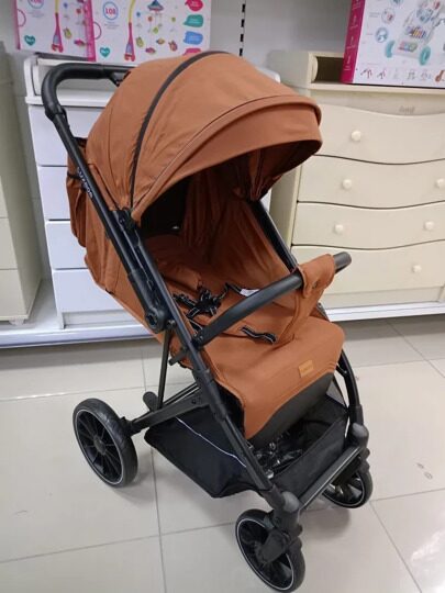 Прогулочная коляска с перекидной ручкой Luxmom H2 / карамель