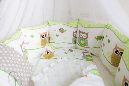 Комплект в круглую / овальную кроватку Баю-Бай Раздолье зеленый (9 предметов) К91-Р3