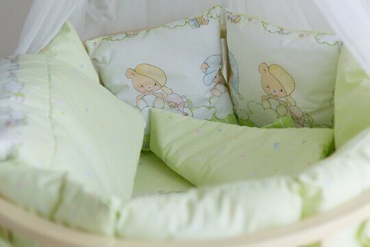 Комплект в круглую / овальную кроватку Баю-Бай Мечта зеленый (9 предметов) К91-М3