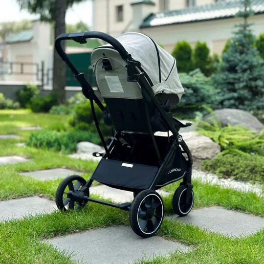 Прогулочная коляска LuxMom 740 реверсивный блок + рюкзак / Светло-серая